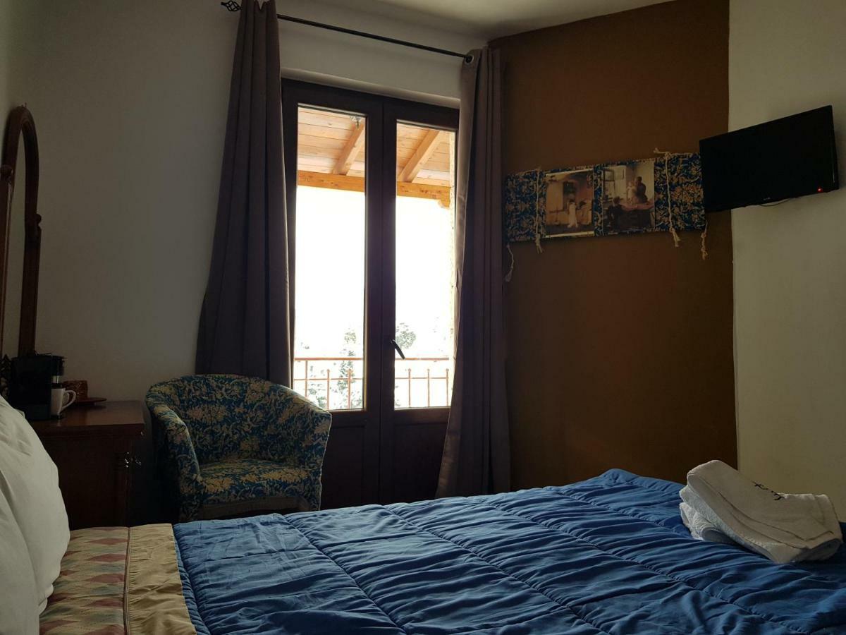 Petra&Elato Art Hotel Valtessiniko Esterno foto